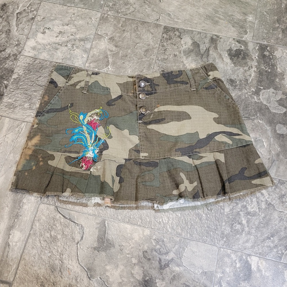 Vintage Y2K Zoey Beth Camo Mini Skirt Low Rise Embroidered Pleated Cargo Large